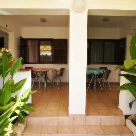 Pensión With Pool